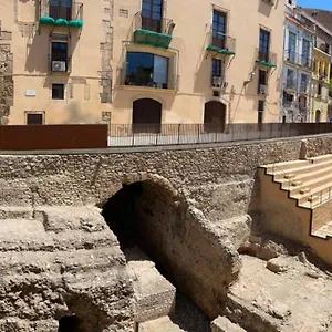 https://casa-ferrers-piso-2-piso-reformado-en-el-casco-antiguo.catalonia-hotels.com